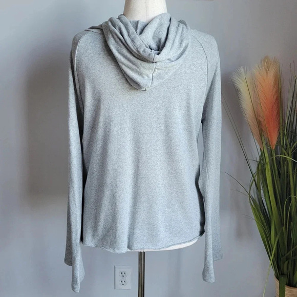 Generation Love, NWT Heather Gray Storm Pearls Hooded Hoodie Top Size Large - Picture 5 of 12